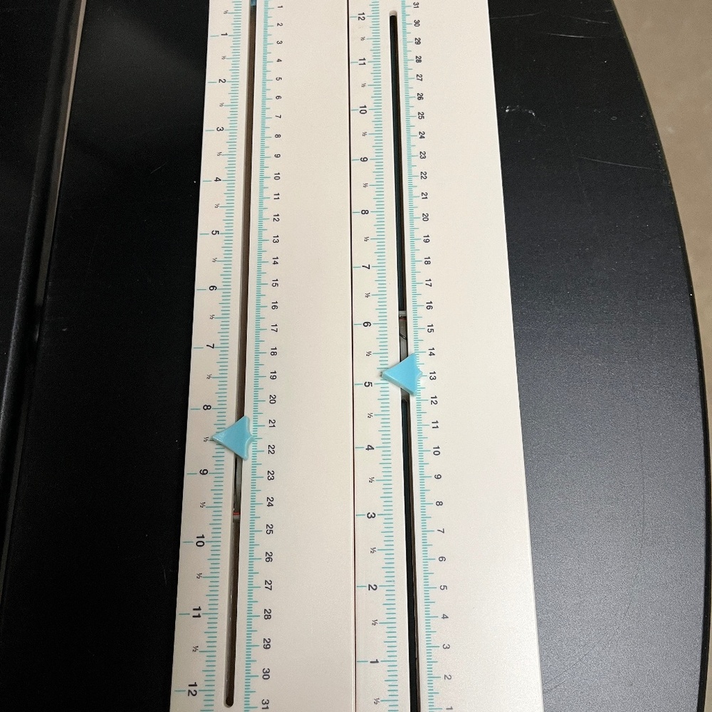Electronic rulers